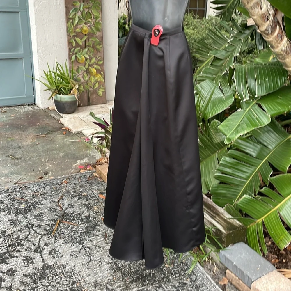 JS collection satin Moxie ski skirt